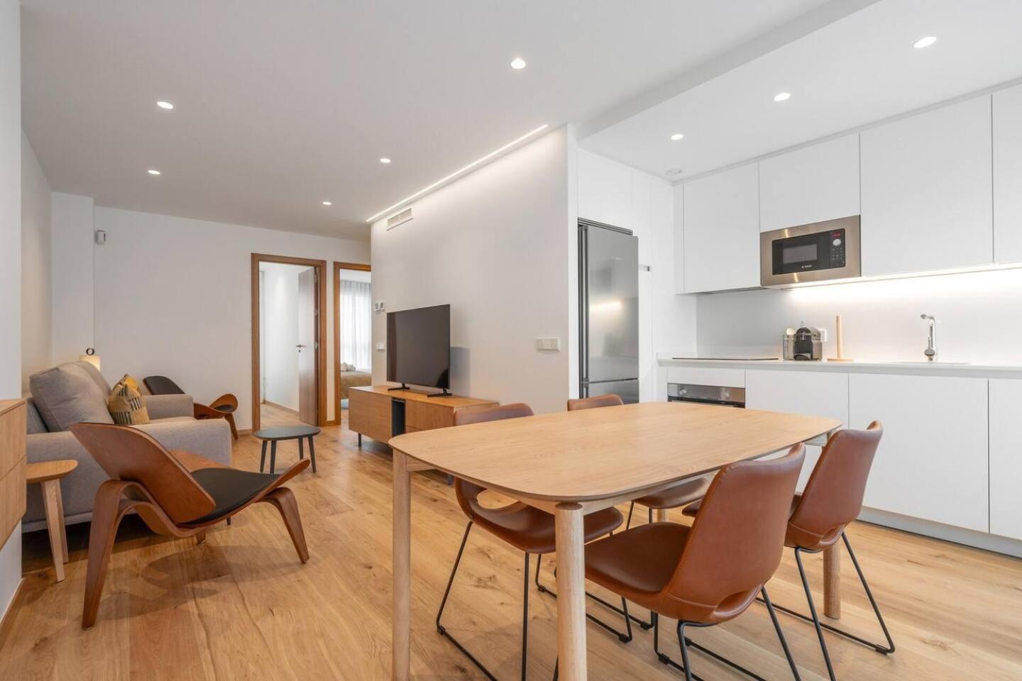 Elegance & Comfort In Chamberi - 4a
